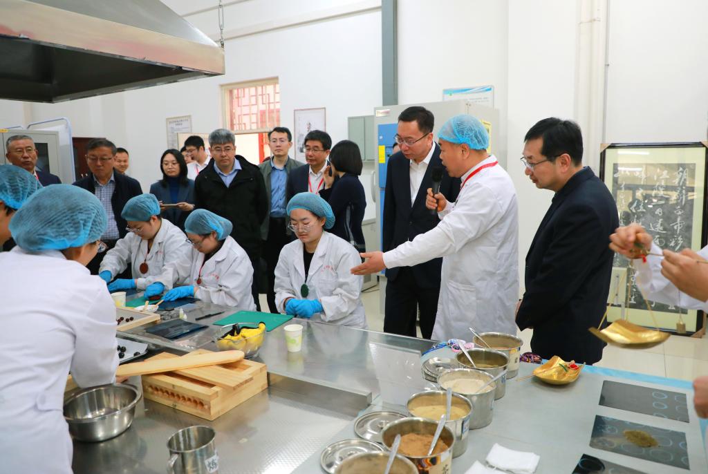 具有相对独立办学自主权的本科层次新型